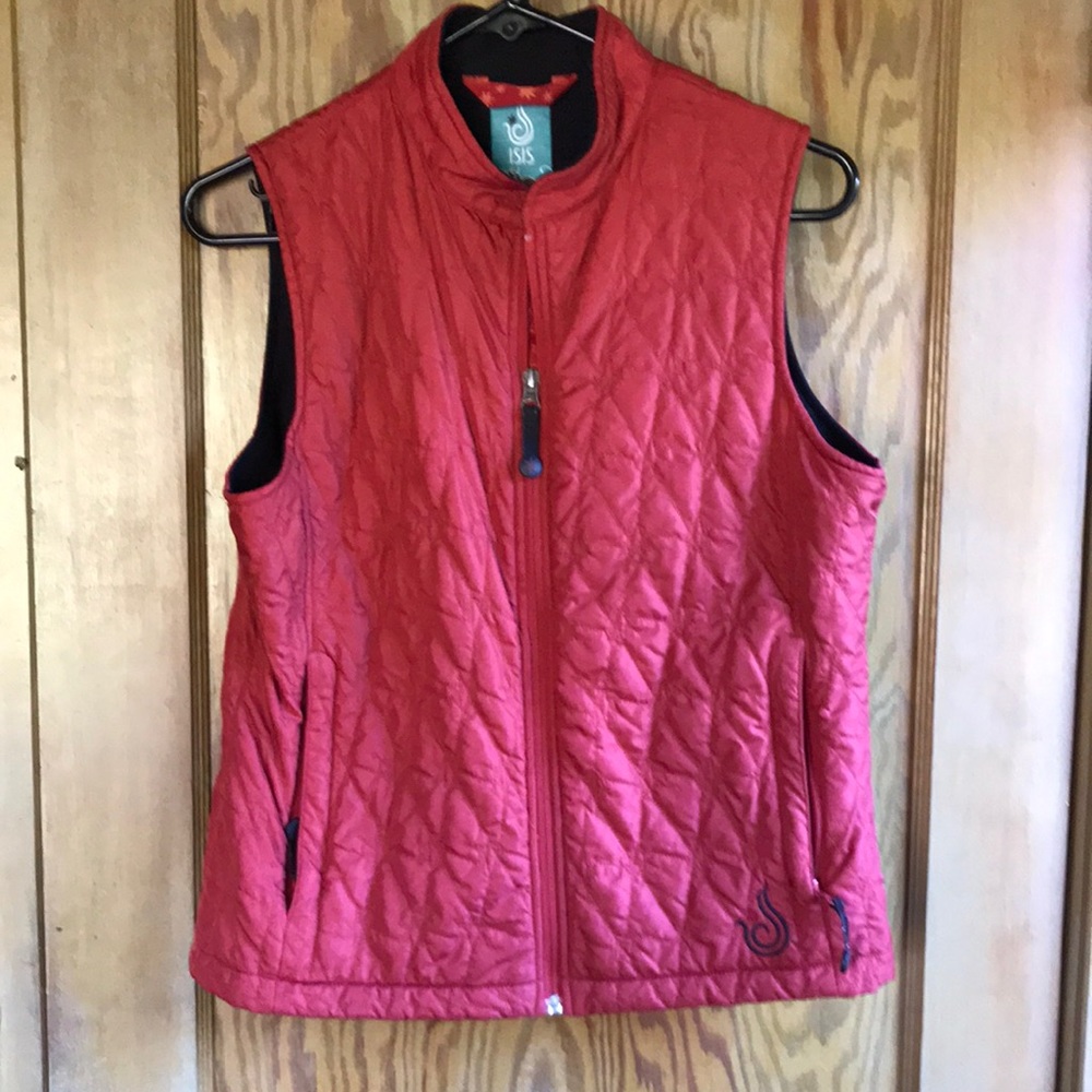 Isis brick red vest size 8. Fleece lined, side pockets.